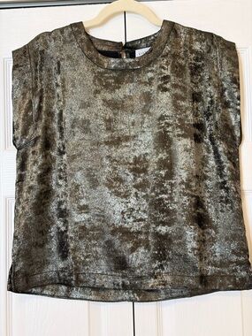 NWT Evereve Metallic Olive Short Sleeve Top